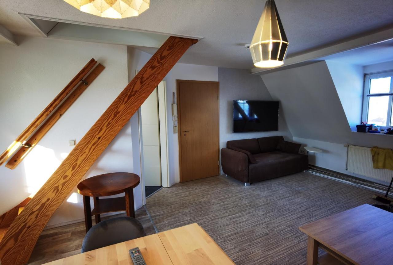 Gemuetliche Dachwohnung Mit Kleiner Oder Grosser Dachterrasse Nebeneinander Wolmirstedt المظهر الخارجي الصورة