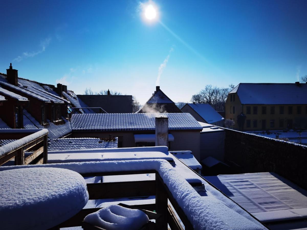 Gemuetliche Dachwohnung Mit Kleiner Oder Grosser Dachterrasse Nebeneinander Wolmirstedt المظهر الخارجي الصورة