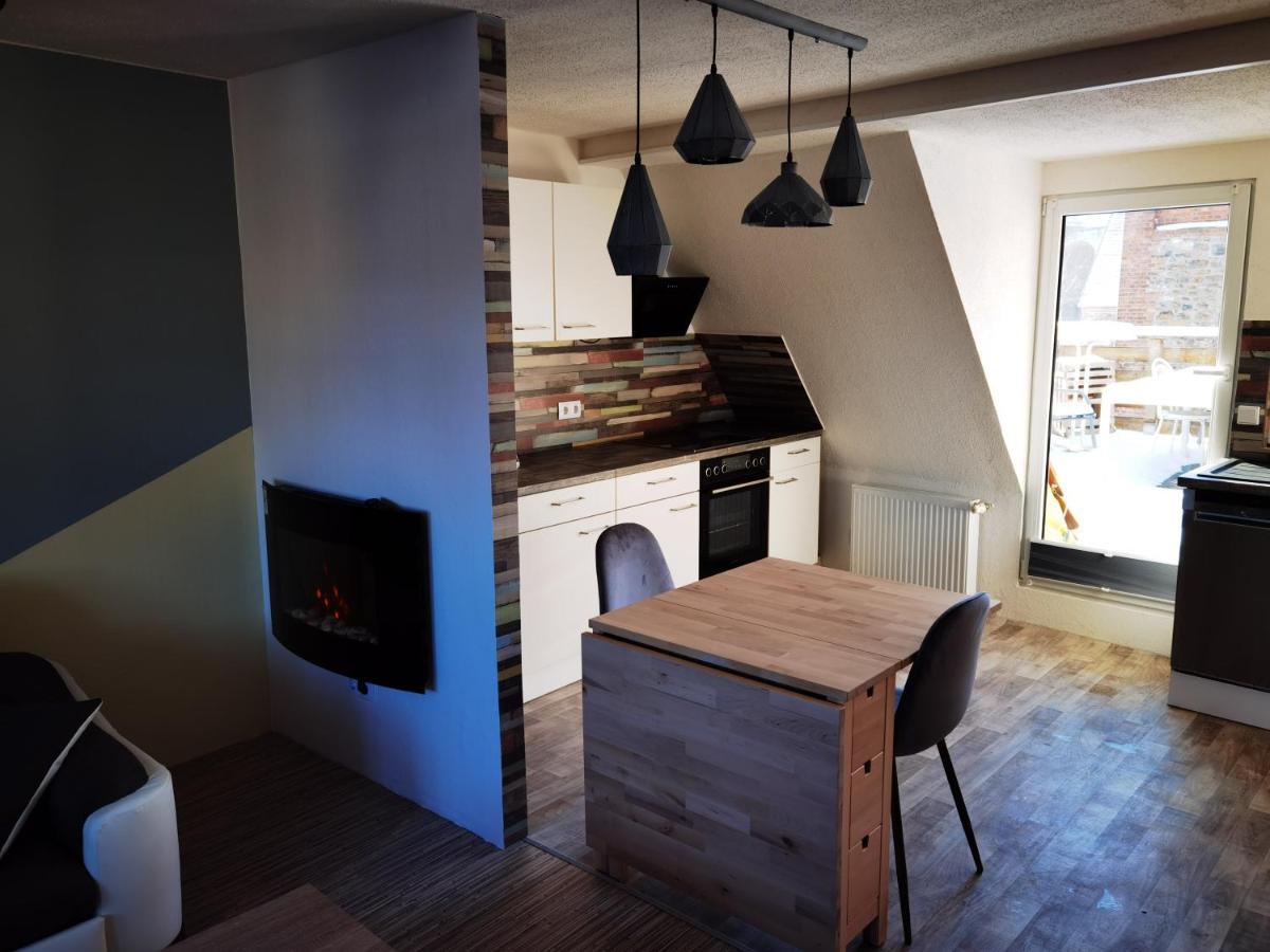 Gemuetliche Dachwohnung Mit Kleiner Oder Grosser Dachterrasse Nebeneinander Wolmirstedt المظهر الخارجي الصورة