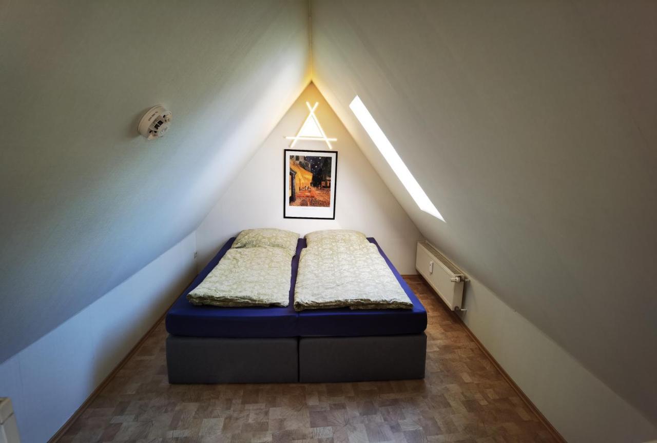 Gemuetliche Dachwohnung Mit Kleiner Oder Grosser Dachterrasse Nebeneinander Wolmirstedt المظهر الخارجي الصورة