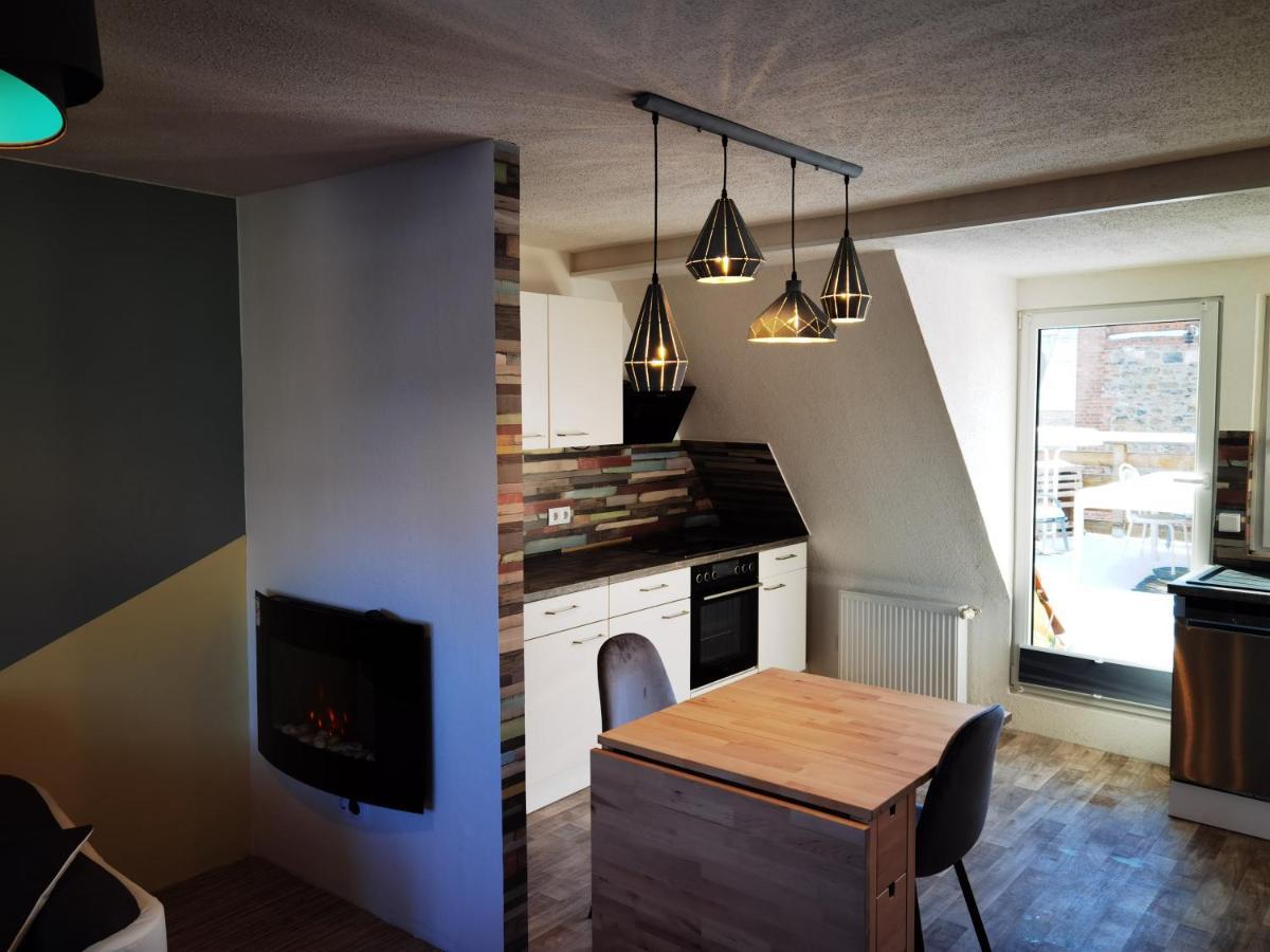 Gemuetliche Dachwohnung Mit Kleiner Oder Grosser Dachterrasse Nebeneinander Wolmirstedt المظهر الخارجي الصورة