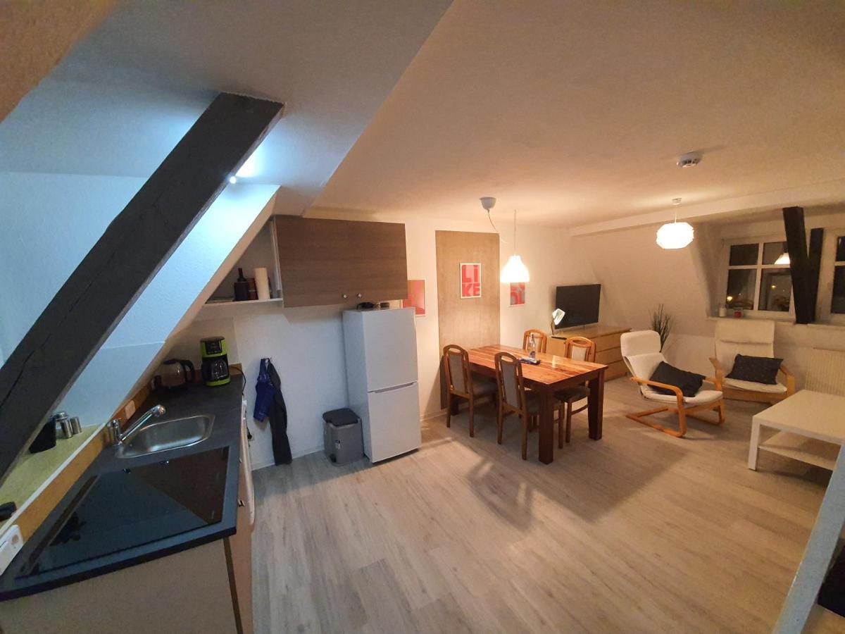Gemuetliche Dachwohnung Mit Kleiner Oder Grosser Dachterrasse Nebeneinander Wolmirstedt المظهر الخارجي الصورة