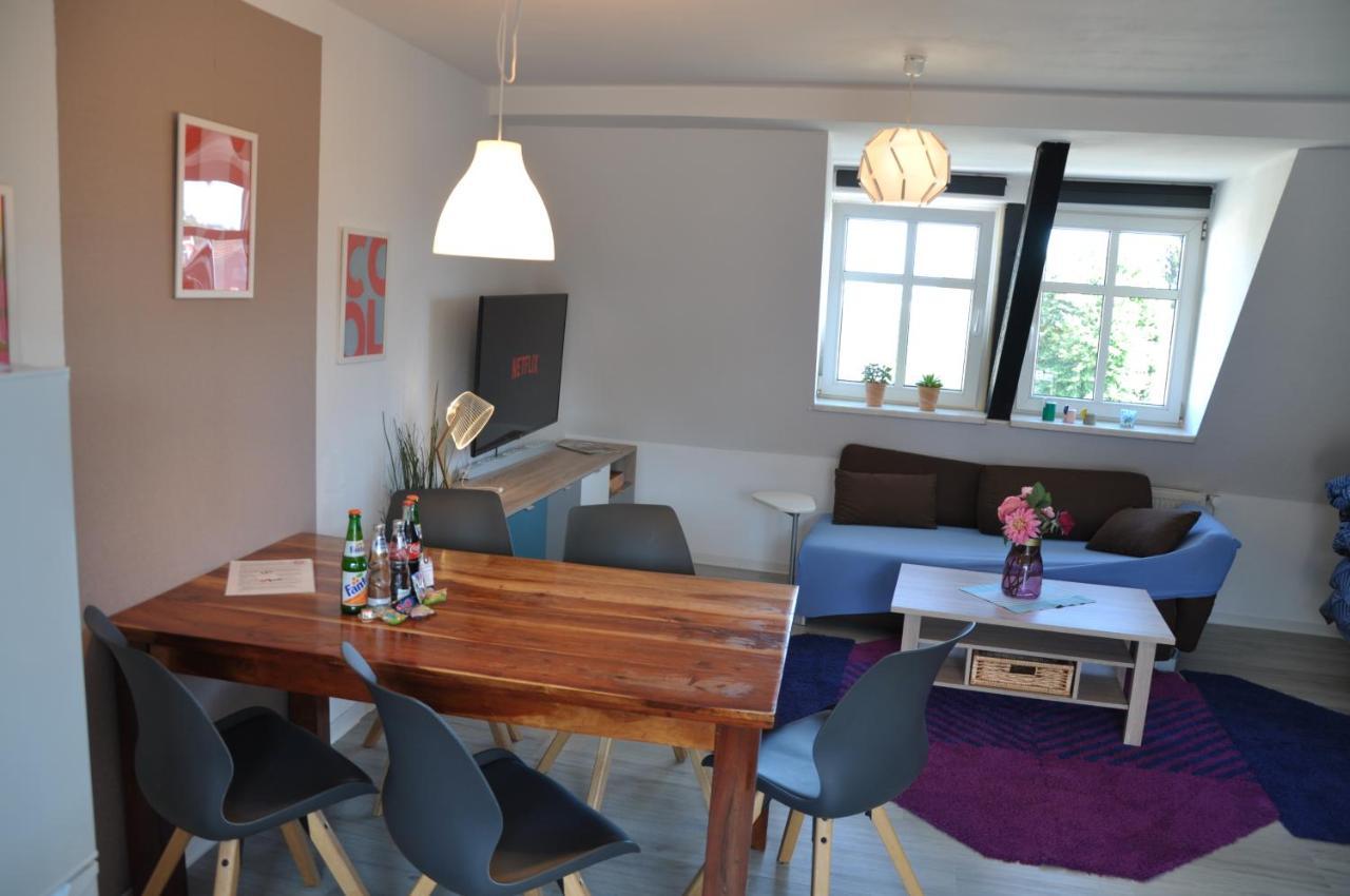 Gemuetliche Dachwohnung Mit Kleiner Oder Grosser Dachterrasse Nebeneinander Wolmirstedt المظهر الخارجي الصورة