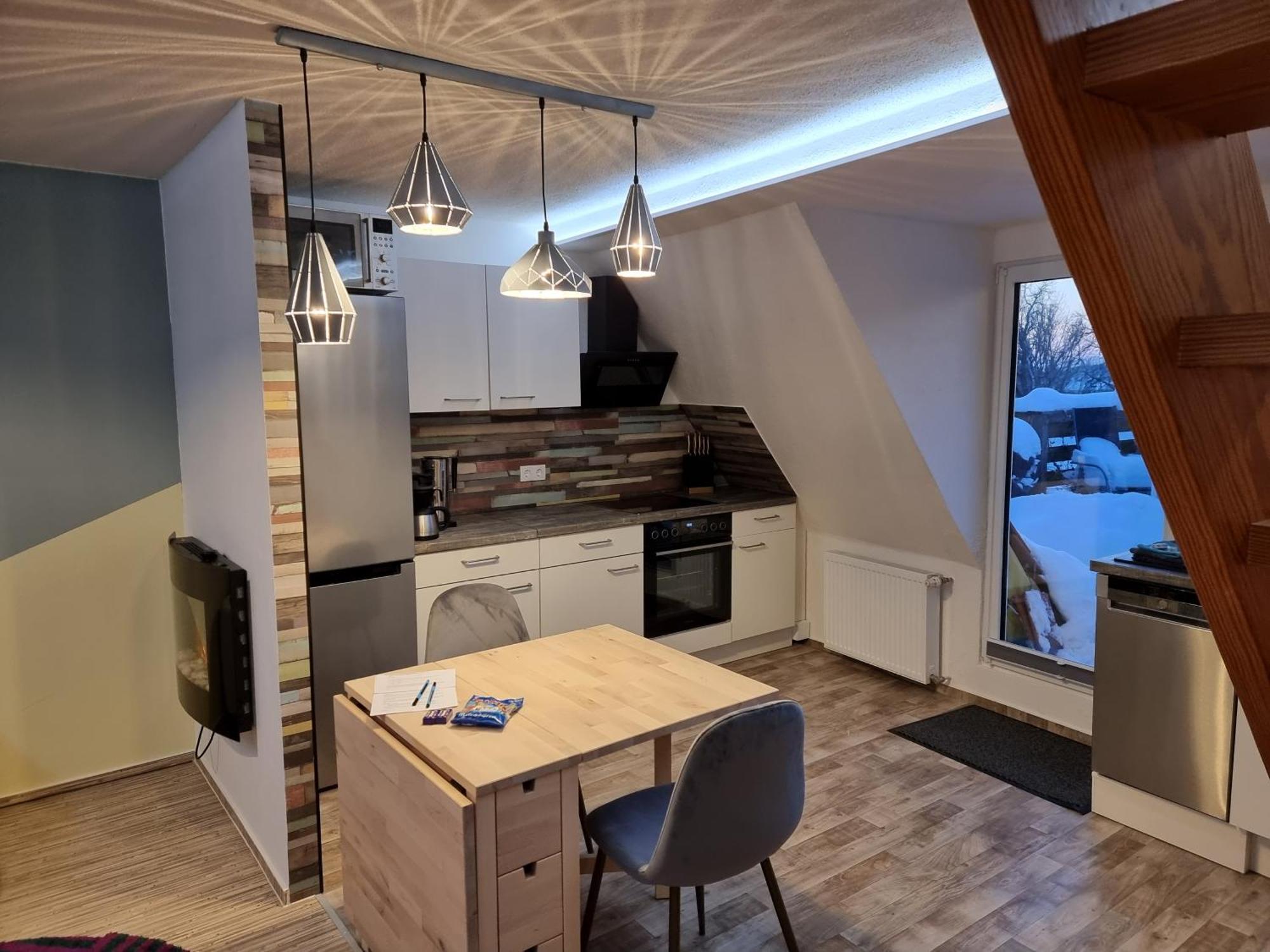 Gemuetliche Dachwohnung Mit Kleiner Oder Grosser Dachterrasse Nebeneinander Wolmirstedt المظهر الخارجي الصورة